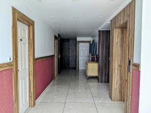 Φωτογραφία από το άλμπουμ του Hotel Feathers σε Ernakulam