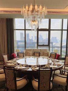 Posezení v ubytování Guangzhou Pazhou LN DongFang Hotel-Free shuttle between hotel and Exhibition Center during Canton Fair & Exhibitor Registration Counter