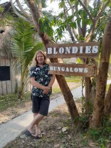 Zahrada ubytování Blondies Koh Rong Bungalow