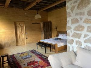 Gallery image of Casa Batraneasca - Domeniul Valea lupilor in Şirnea