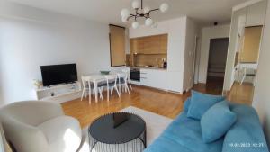TV a/nebo společenská místnost v ubytování Apartments LORA in Bonila