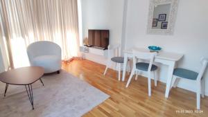 Posezení v ubytování Apartments LORA in Bonila