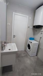Fotografie z fotogalerie ubytování Apartments LORA in Bonila v destinaci Rafailovići