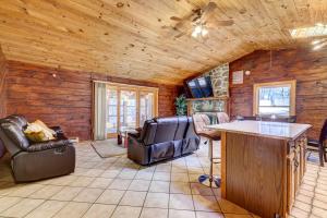 Gallery image of Pocono Vacation Rental with Game Room! in Tobyhanna