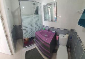 Kúpeľňa v ubytovaní Apartamento con terraza a pie de playa