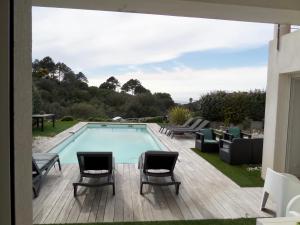 The swimming pool at or close to Villa piscine vue mer