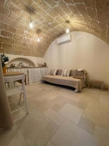 A bed or beds in a room at La Piccola Sanremo - ROOM & COFFEE -