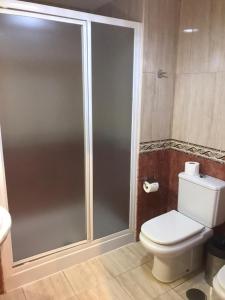 Koupelna v ubytování Ake + 13 fotografií