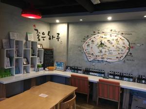 Reštaurácia alebo iné gastronomické zariadenie v ubytovaní Hotel Rest Seogwipo