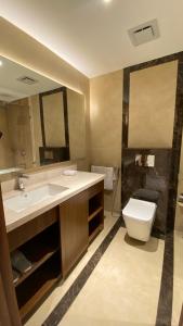 Koupelna v ubytování فندق رويال فيستا Royal Vista Hotel + 37 fotografií