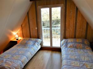 Ένα ή περισσότερα κρεβάτια σε δωμάτιο στο La Balme +15 φωτογραφίες