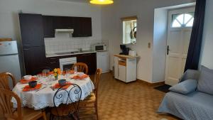 Fotografia z galérie ubytovania Gite Montreuillais 6 personnes sur 2 étages v destinácii Montreuil-Bellay
