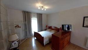Fotografia z galérie ubytovania Gite Montreuillais 6 personnes sur 2 étages v destinácii Montreuil-Bellay + 2 fotografie