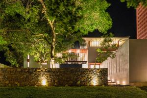 Κήπος έξω από το Sati Villa Rekawa Beach Sri Lanka