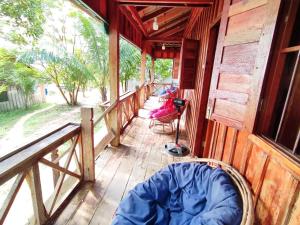 Balkón nebo terasa v ubytování Blondies Koh Rong Bungalow