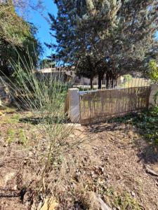 Ogród w obiekcie Maison dans la Provence Verte