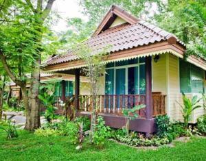 สวนหย่อมนอก Baan Nam Pen Resort