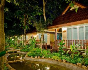 สวนหย่อมนอก Baan Nam Pen Resort