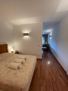 Ένα ή περισσότερα κρεβάτια σε δωμάτιο στο Ransol studios près des piste ski HUT08226 +8 φωτογραφίες