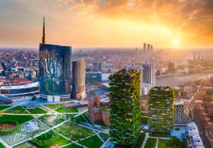 ミラノにある[SanSiro Luxury] Wi-Fi & Netflixの高層ビルが立ち並ぶ都市の航空写真