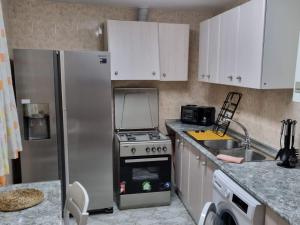 A kitchen or kitchenette at Casa rural El Parral