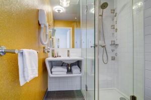 Gallery image of Hotel Joyce - Astotel in Paris