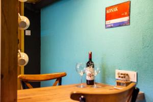 Fotografie z fotogalerie ubytování Central and Colorful Studio Flat in Alsancak v destinaci Izmir