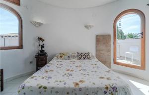 Posteľ alebo postele v izbe v ubytovaní Awesome Home In Els Poblets With Wifi