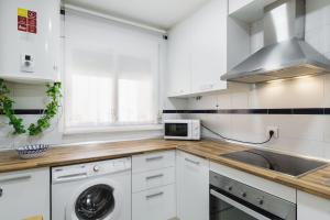 A kitchen or kitchenette at Apartamento Mare Nostrum