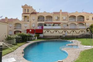 The swimming pool at or close to Apartamento Mare Nostrum