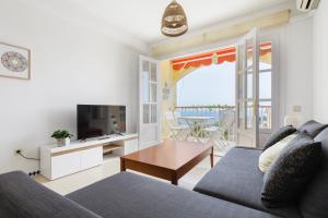 A television and/or entertainment centre at Apartamento Mare Nostrum