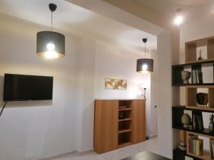 The library in Az apartmant