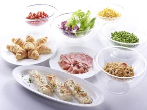 Comida no hotel ou em algum lugar perto