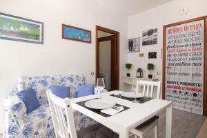 Et opholdsområde på [1km dalla Torre] Appart. con balcone e posto auto