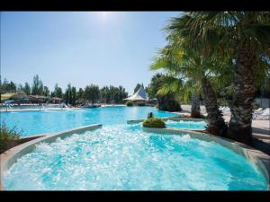 Bazén v ubytovaní Mobilhome Vias Plage la Carabasse alebo v jeho blízkosti