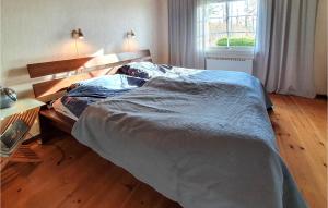 Ліжко або ліжка в номері 2 Bedroom Gorgeous Home In Långaryd