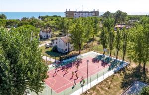 Tenis a/nebo squash v ubytování Sole 4 nebo okolí