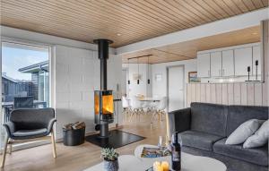 Posezení v ubytování Stunning Home In Faaborg With Kitchen
