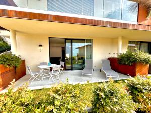 A balcony or terrace at Due Lune Home