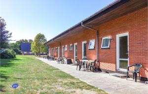 Budova, kde se apartmán nachází + 9 fotografií