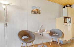 Kuchyň nebo kuchyňský kout v ubytování Pet Friendly Apartment In Allinge