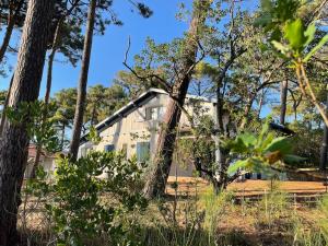 En have udenfor Villa Mamychou