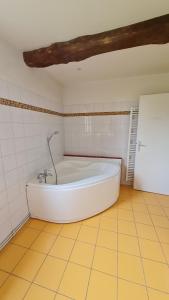 Kúpeľňa v ubytovaní Gîte de Jambayle