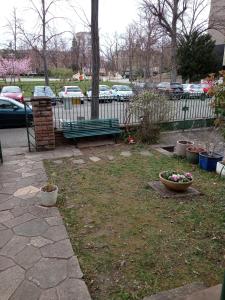 A garden outside Rare à Colmar - Appartement Champ de Mars vue sur Parc - 70m2 - 2 chambres