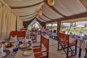Restaurace v ubytování Chamba Camp Diskit
