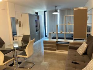 Fotografie z fotogalerie ubytování DZAIN 2- PISCINA, cochera, gym, parrilla, playroom, cerca de todo v Buenos Aires