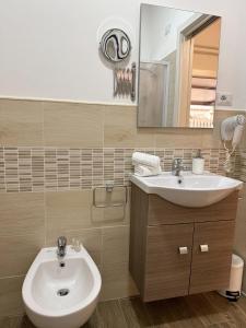 A bathroom at Casa Onofrio Tropea
