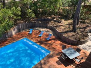 Swimmingpoolen hos eller tæt på Villa Mamychou