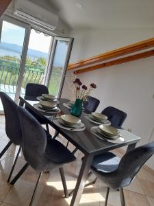 Fotografia z galérie ubytovania Villa-kuća za odmor "RATAC" v Boli