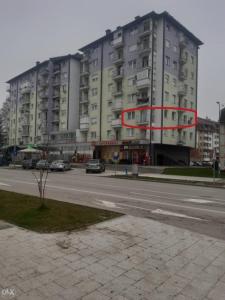 Zgradba, v kateri se nahaja apartma